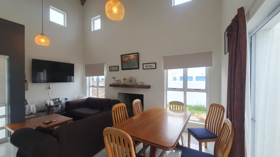 4 Bedroom Property for Sale in Lampiesbaai Western Cape